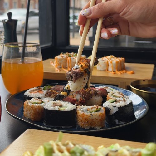 Meaty Roll Box