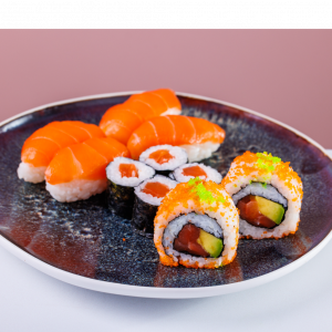 salmon box (10 piece)